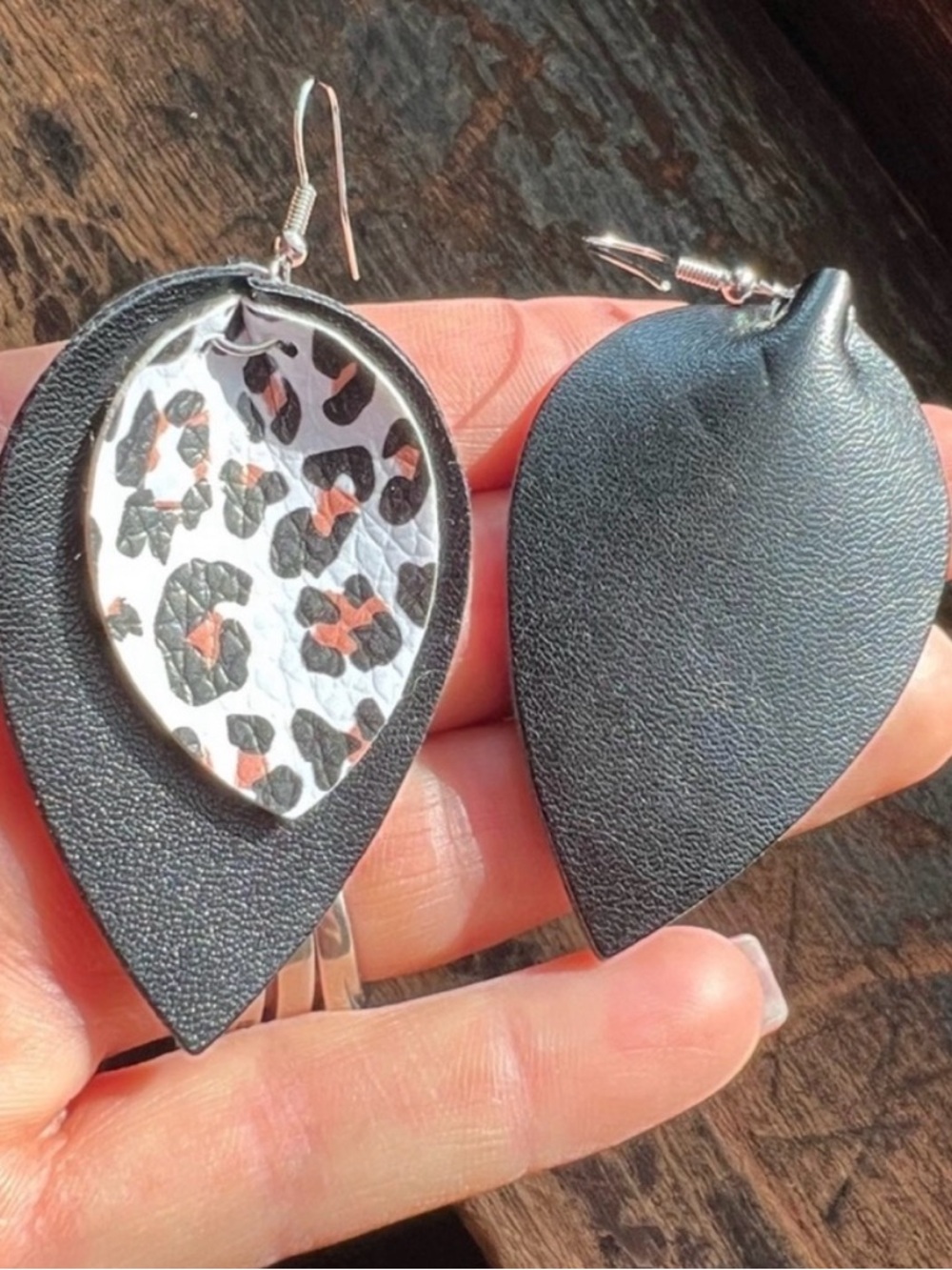 NWT Black & White Leopard Print Layered Teardrop Earrings - Picture 4 of 5